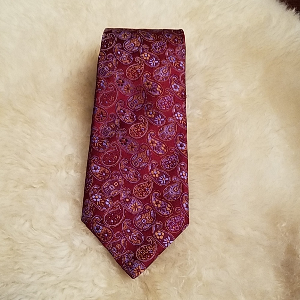David Donahue tie